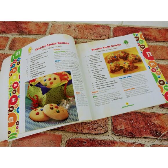M&M's Fun Stuff Cookbook - Paperback 2013‎ - Colorful and Fun Dessert Recipes - Picture 2 of 13